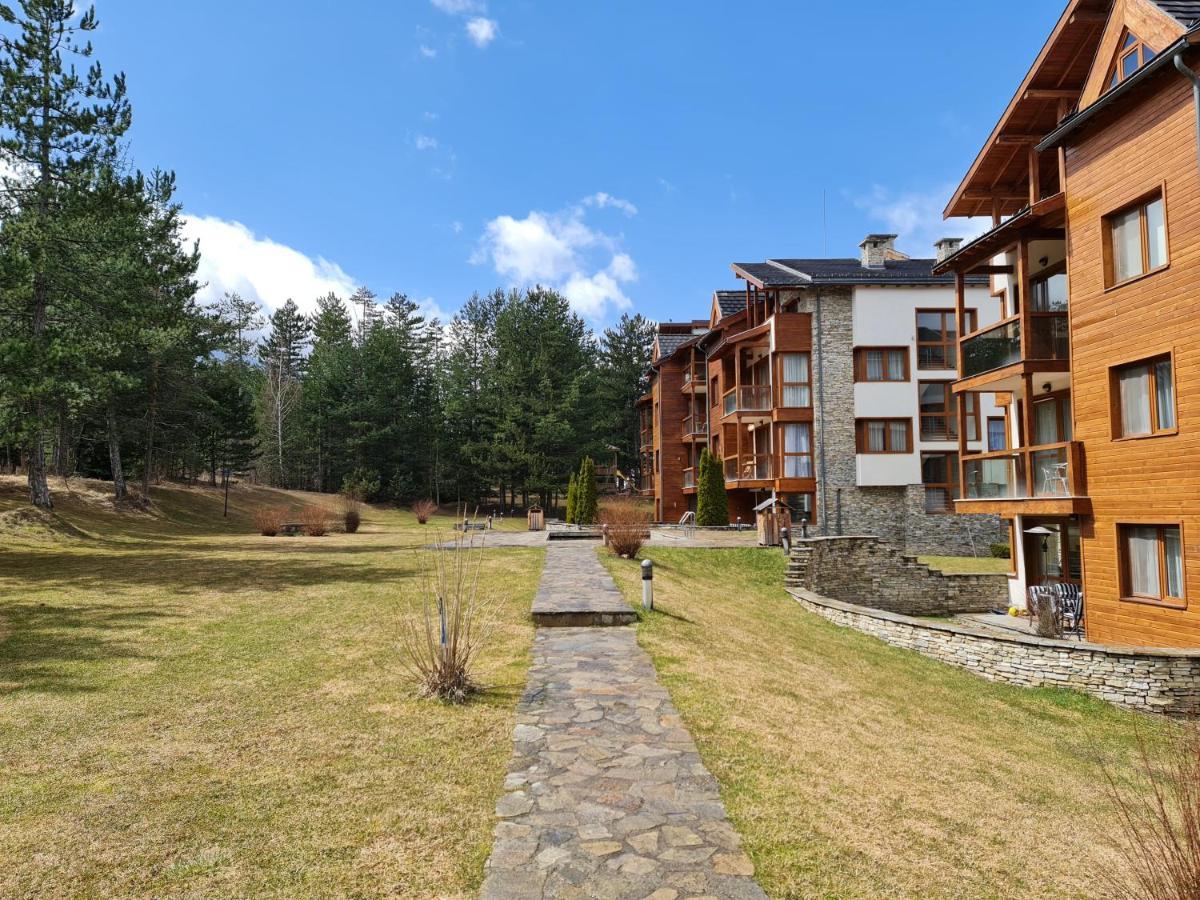 Pirin Golf Apartment Home With Private Garden Bansko Eksteriør billede