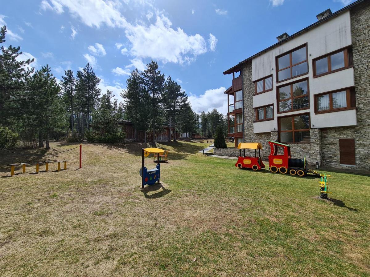 Pirin Golf Apartment Home With Private Garden Bansko Eksteriør billede